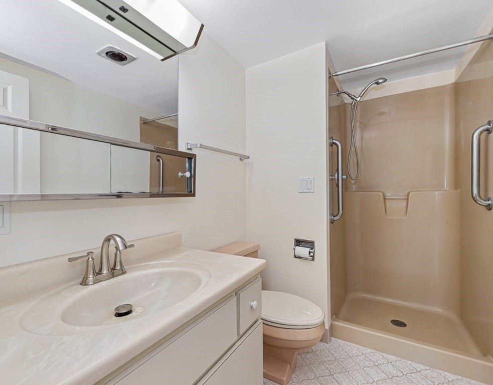 151 Coolidge Ave # 303