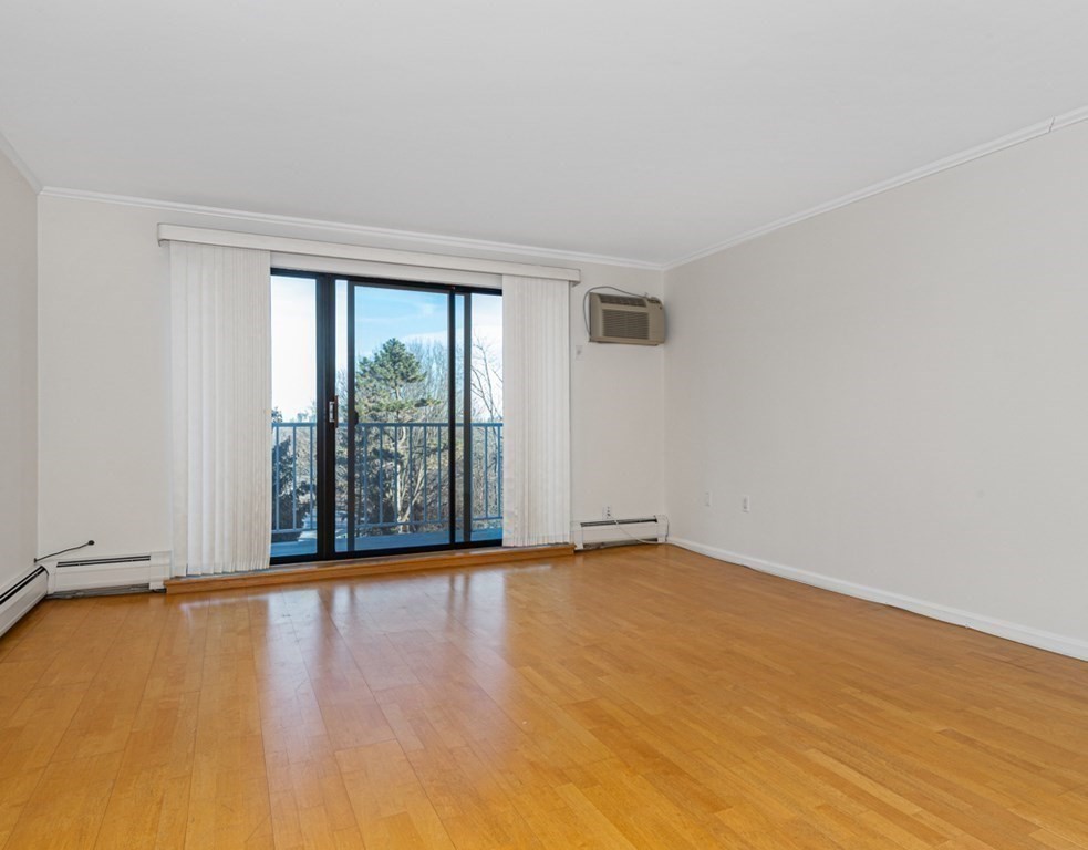 151 Coolidge Ave # 303