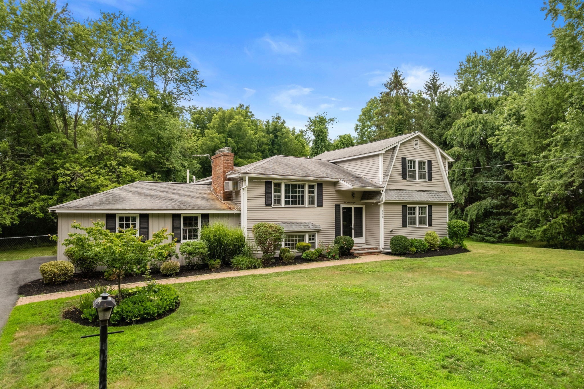 108 Greenwood Rd