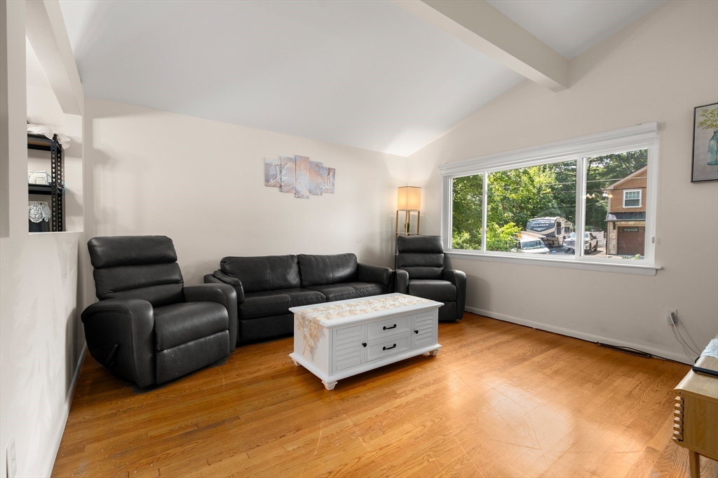 14 Richard Rd