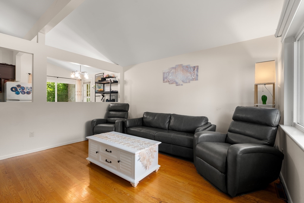 14 Richard Rd