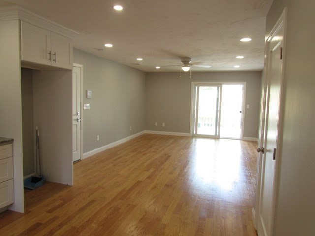 1093 Main St # 3