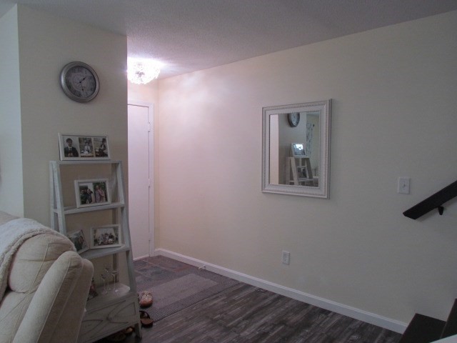 203 Edgebrook Dr # 203