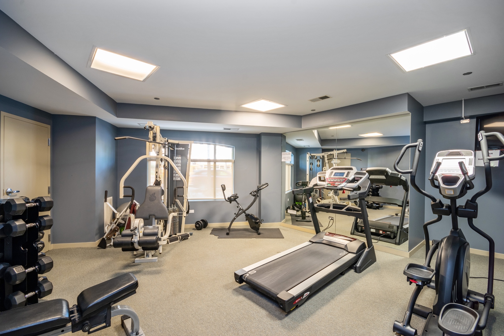 1075 W Roosevelt Road Unit: 209