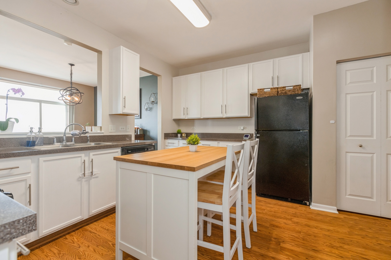 1716 Peachtree Drive