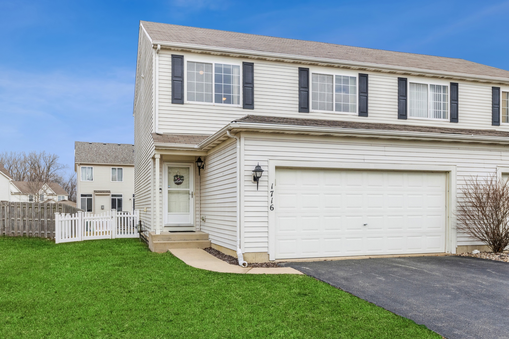 1716 Peachtree Drive