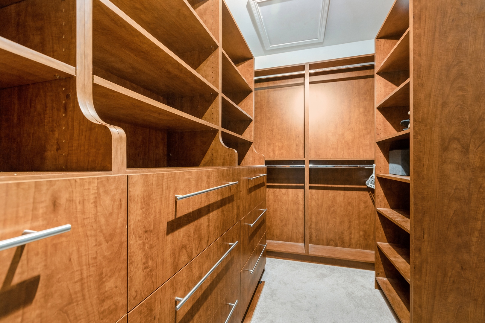 1716 Peachtree Drive