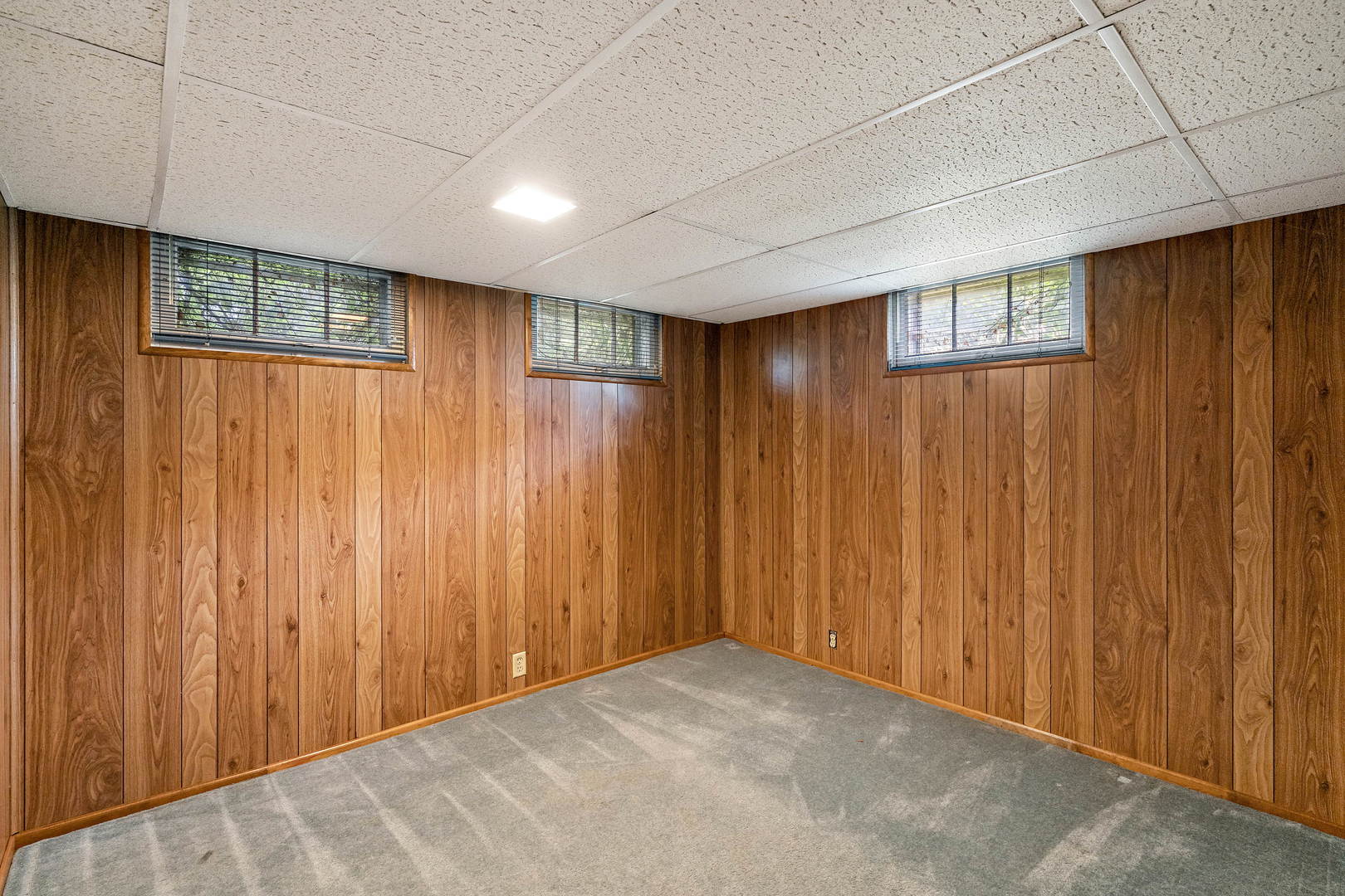 941 S Stewart Avenue