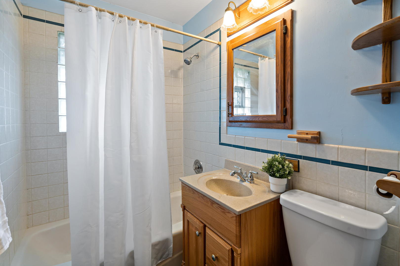 941 S Stewart Avenue