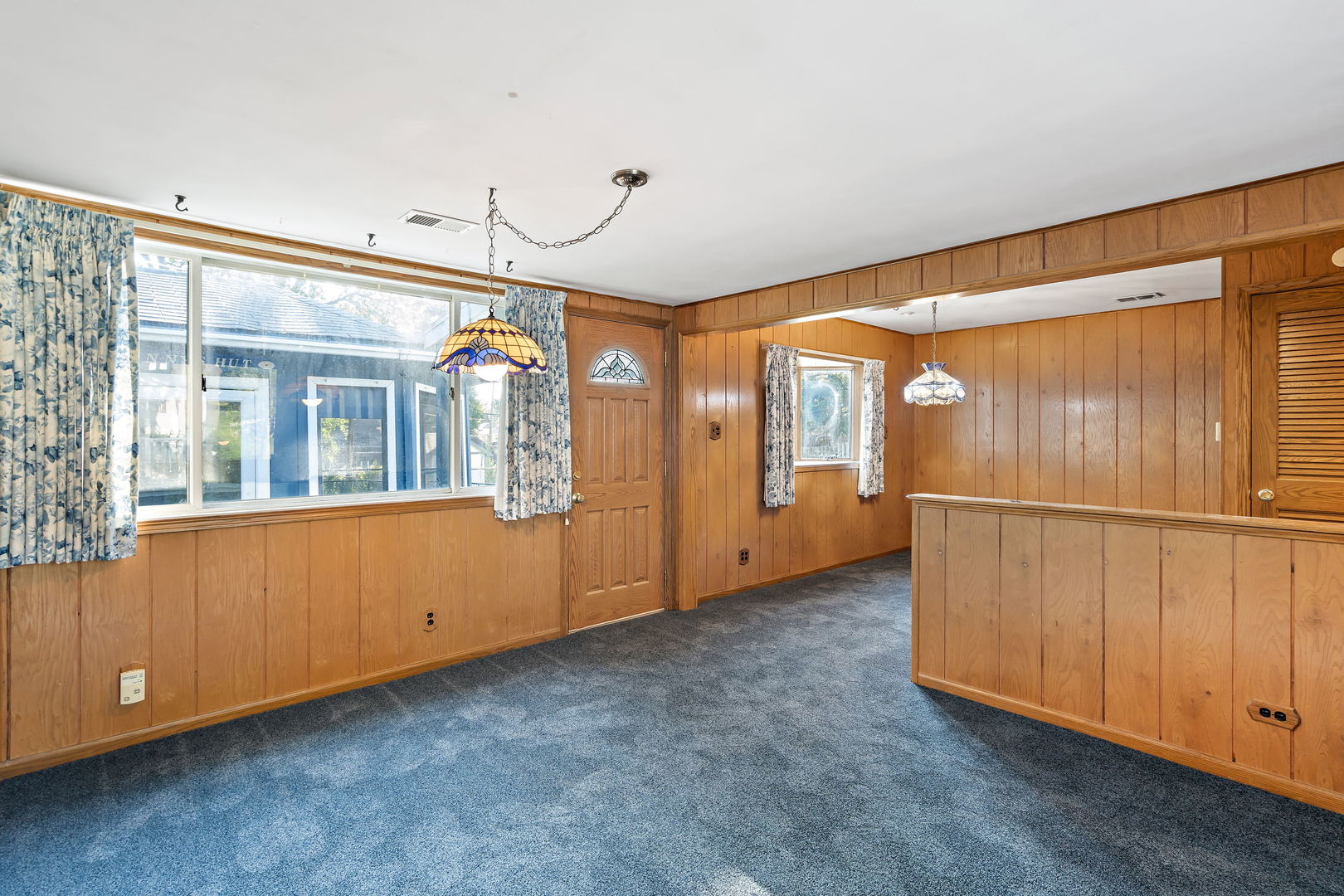 941 S Stewart Avenue