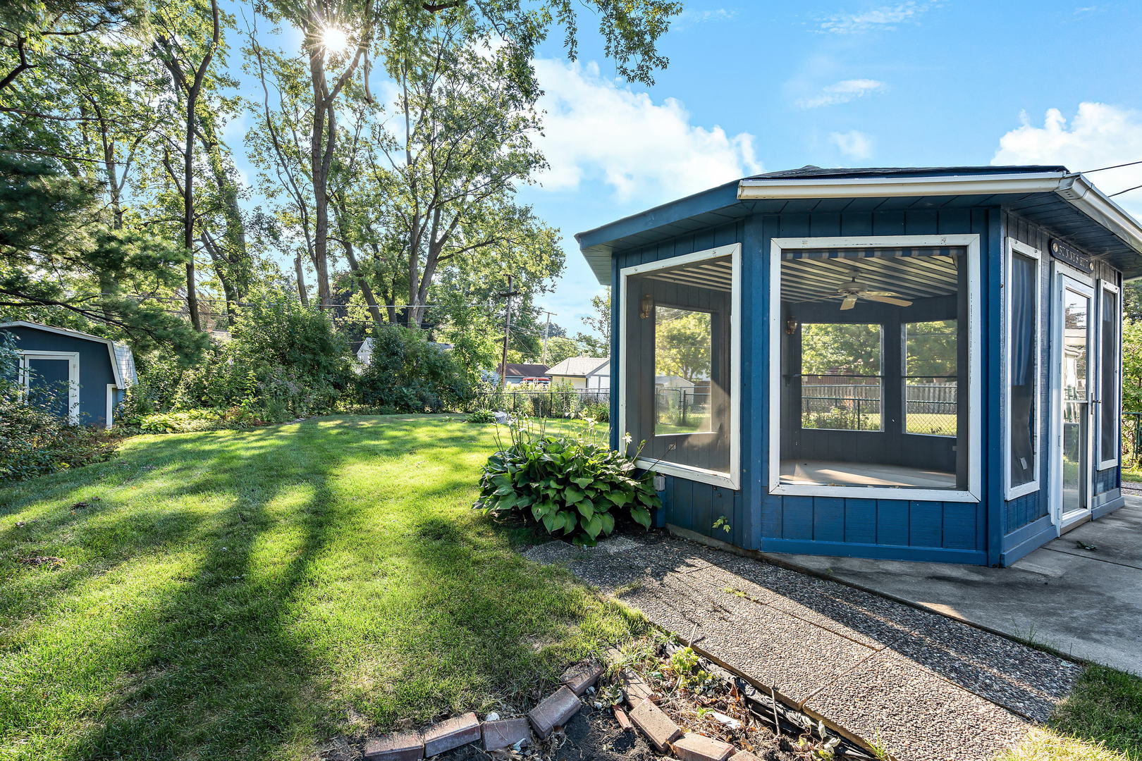 941 S Stewart Avenue