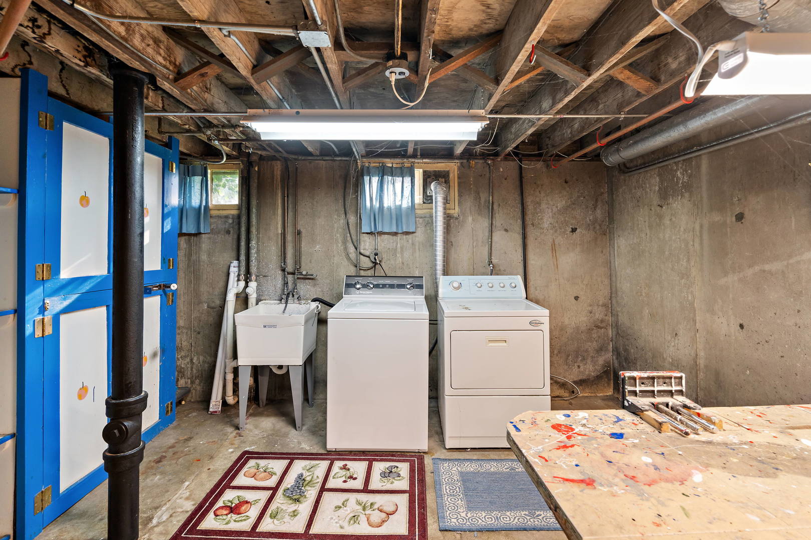 941 S Stewart Avenue