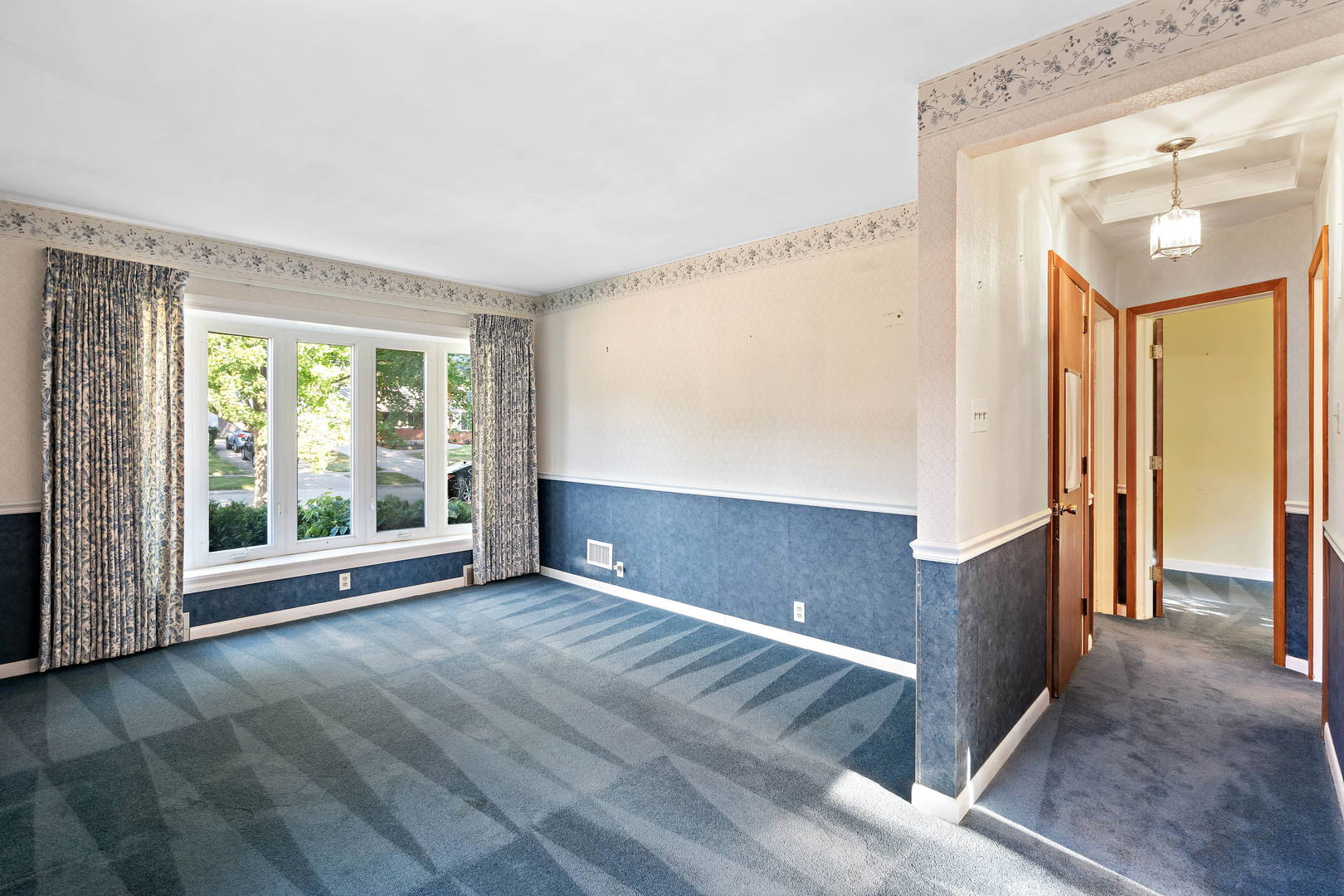 941 S Stewart Avenue