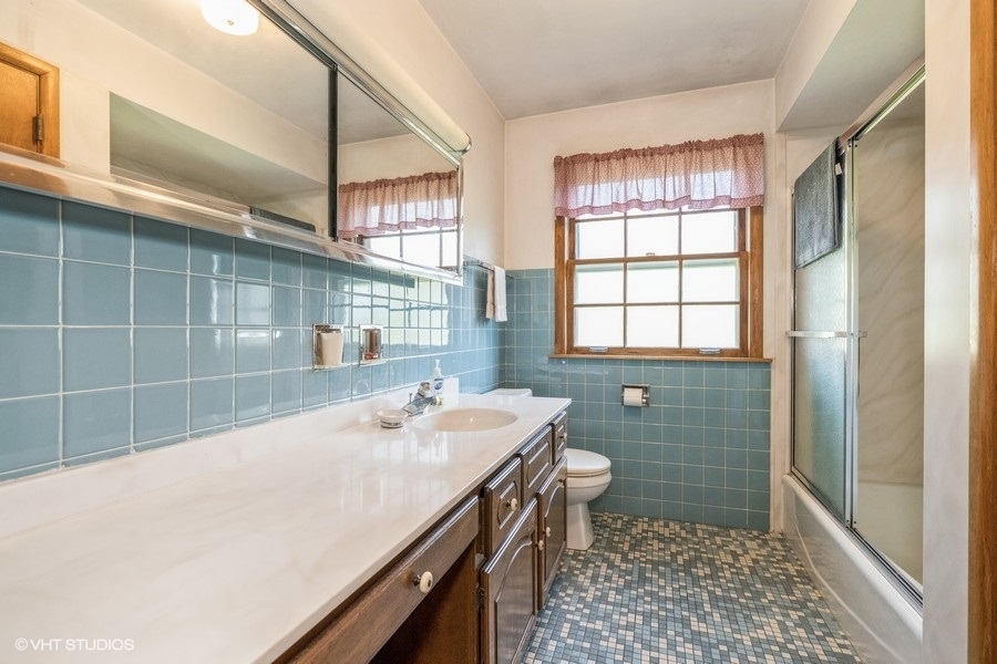 4025 Belle Aire Lane