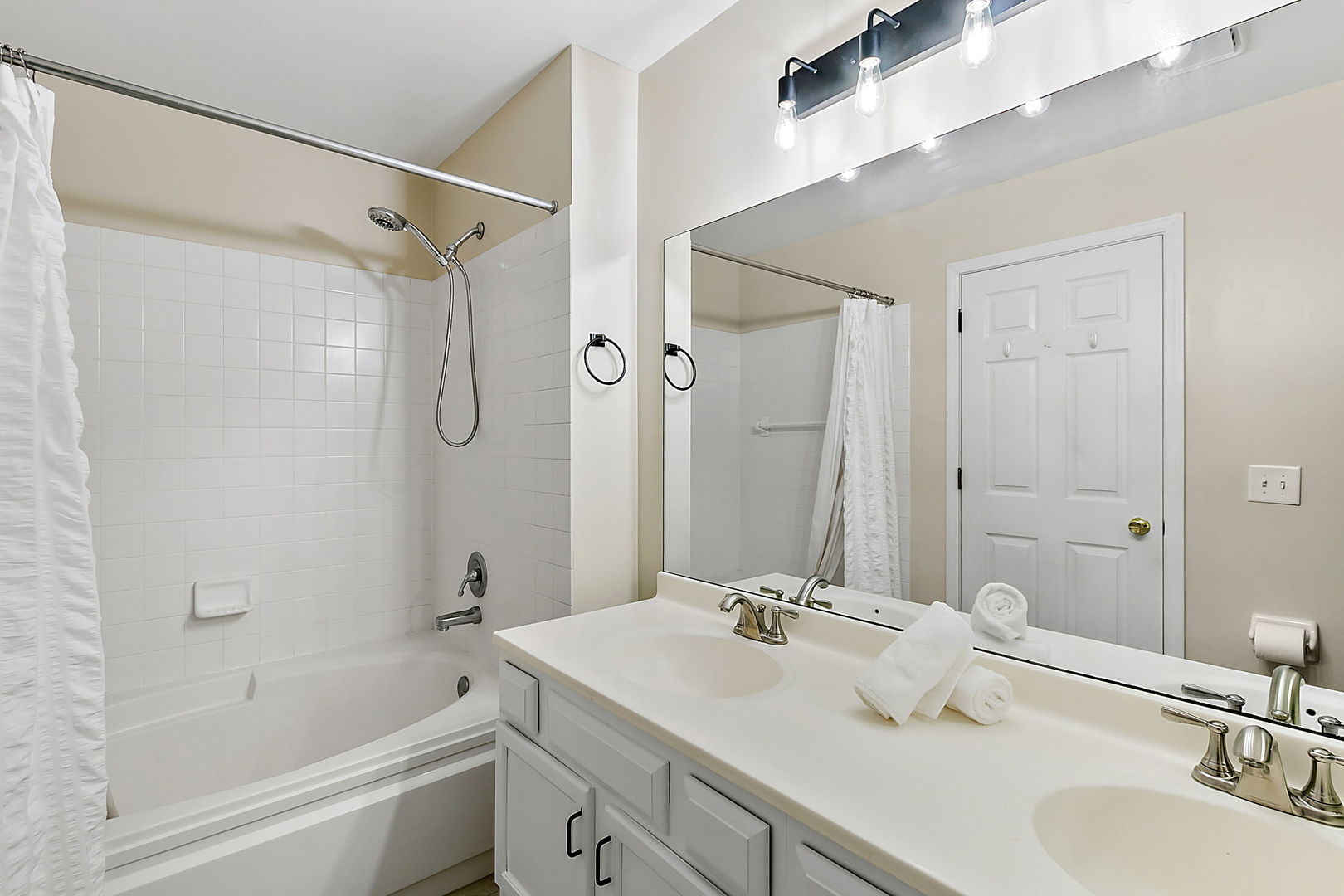 140 Huntington Street