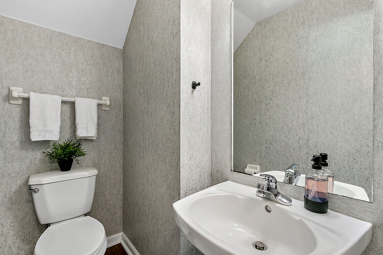 140 Huntington Street