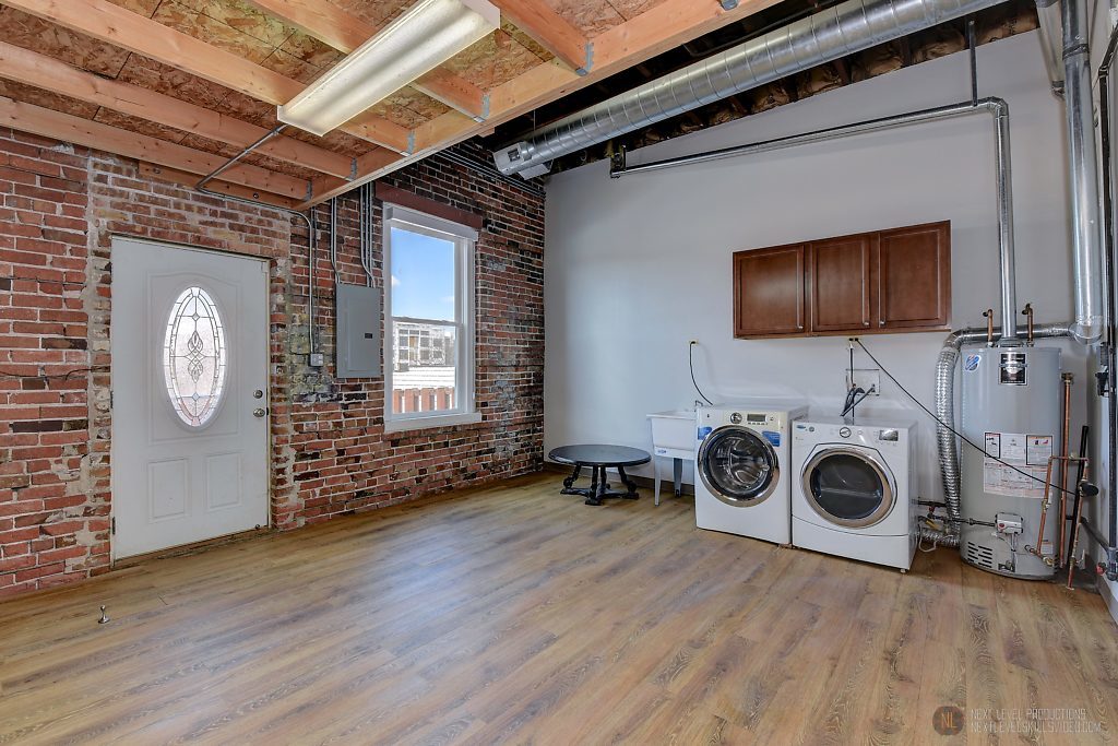 5114 MAIN Street Unit: B