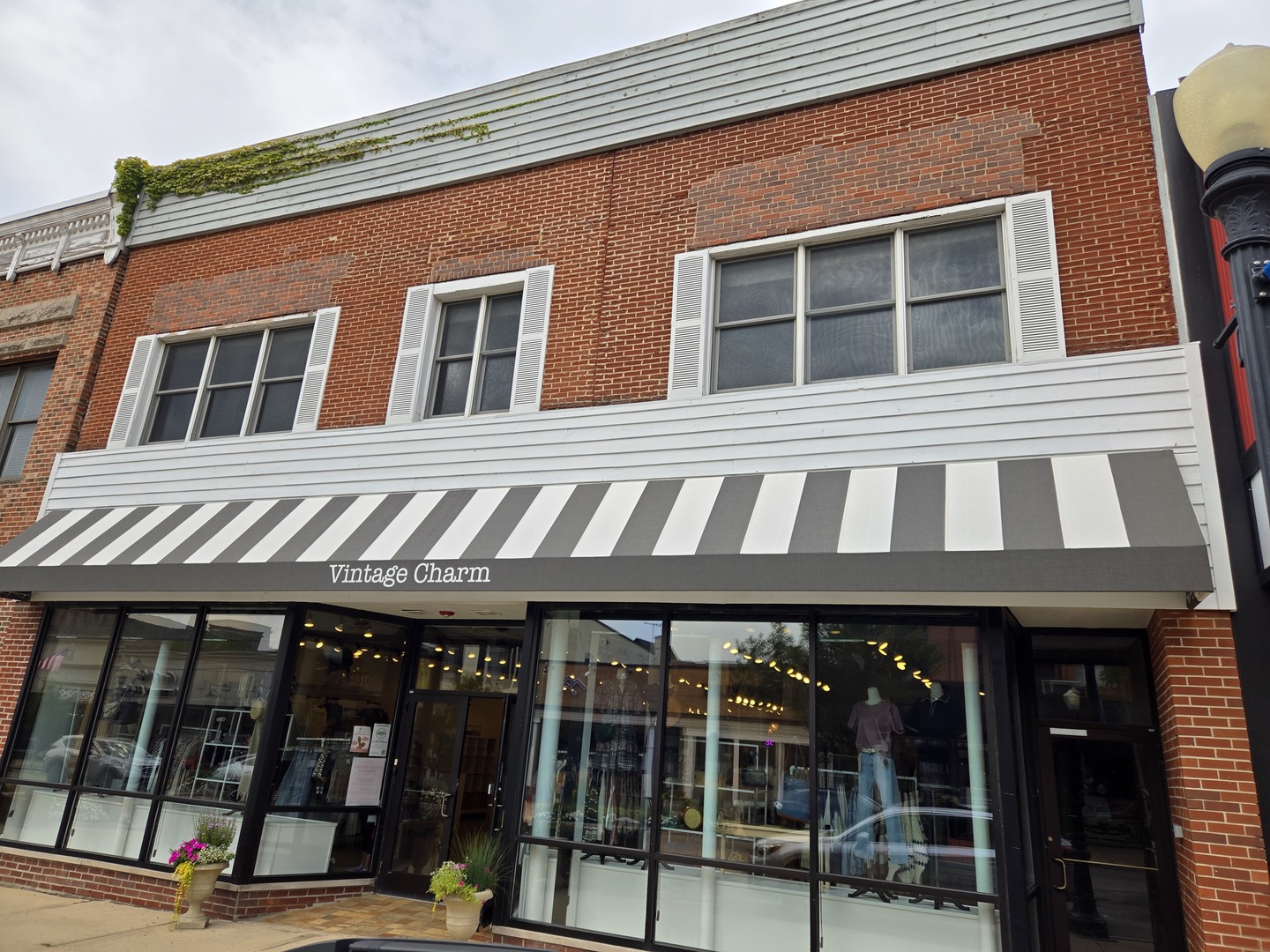 5114 MAIN Street Unit: B