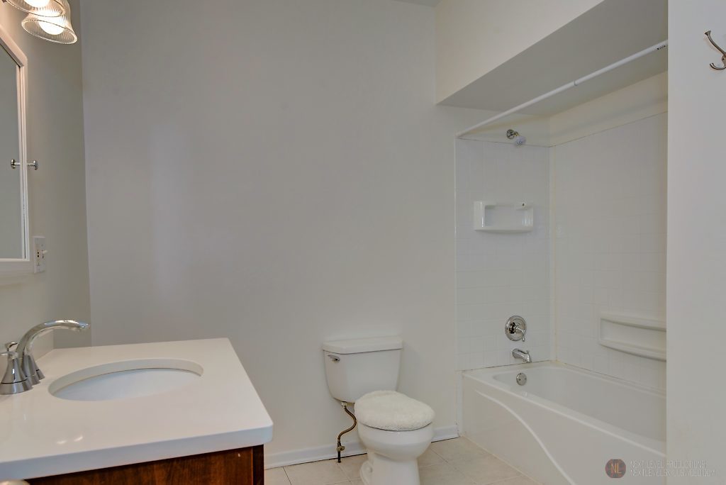 5114 MAIN Street Unit: B