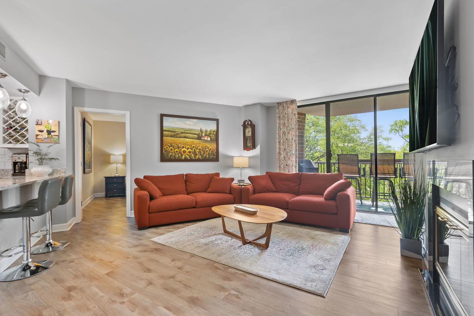 509 Aurora Avenue Unit: 520