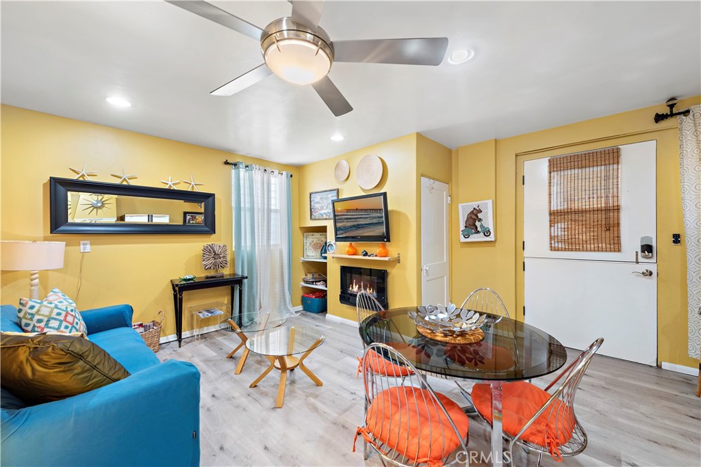 1604 N El Camino Real Unit: A