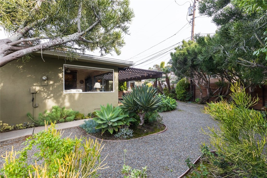 229 W Avenida Cordoba