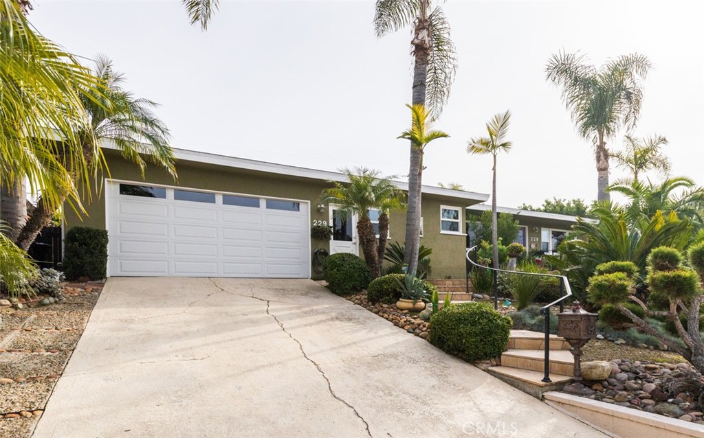 229 W Avenida Cordoba