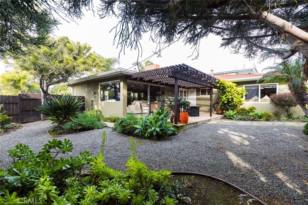 229 W Avenida Cordoba