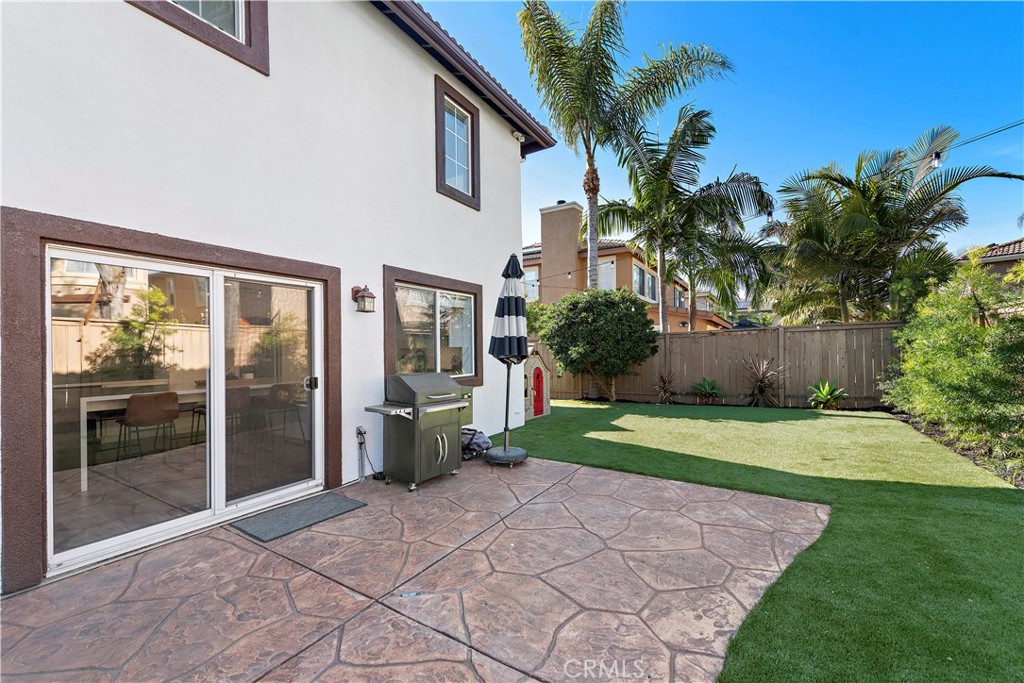 4314 Silver Spring Way