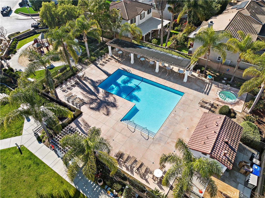 4314 Silver Spring Way