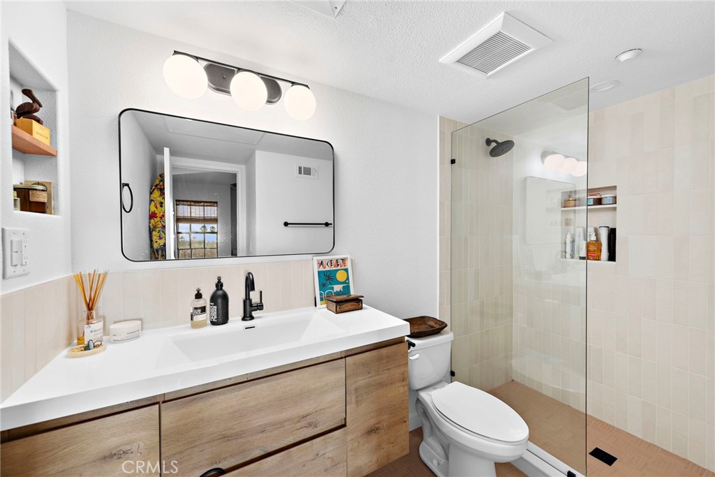 1060 Calle Del Cerro 1105