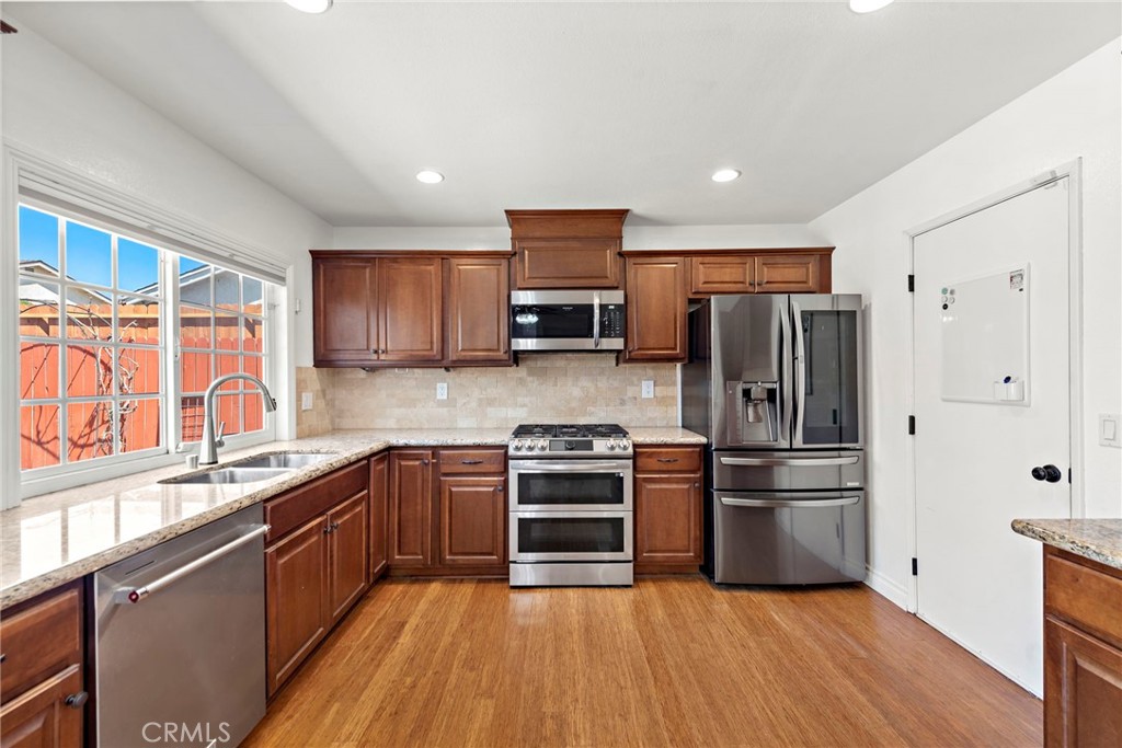 2834 S Augusta Avenue