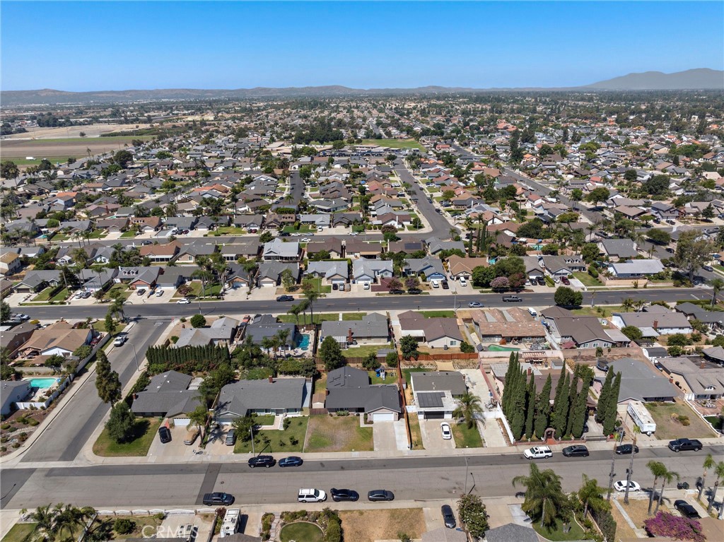 2834 S Augusta Avenue