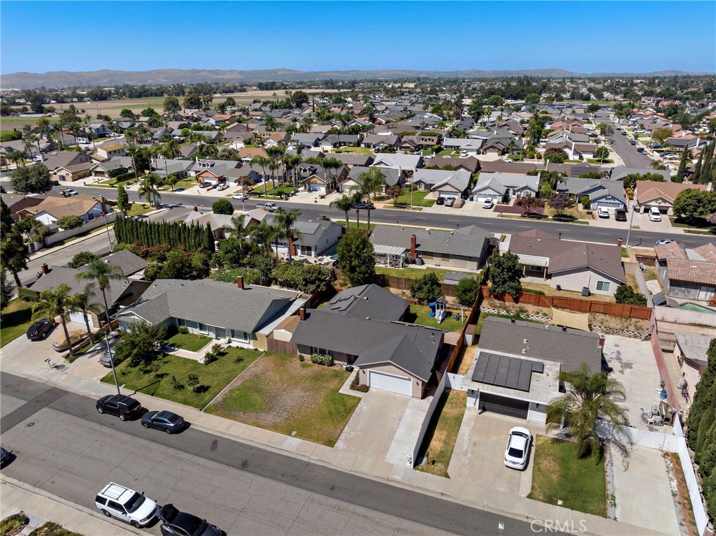 2834 S Augusta Avenue