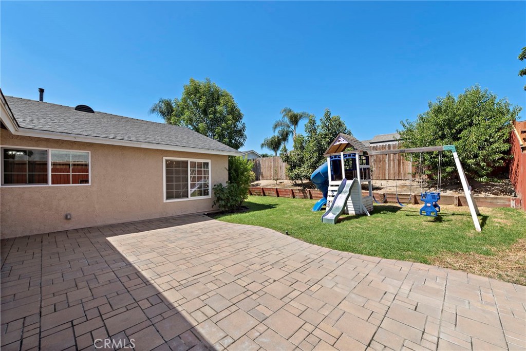 2834 S Augusta Avenue