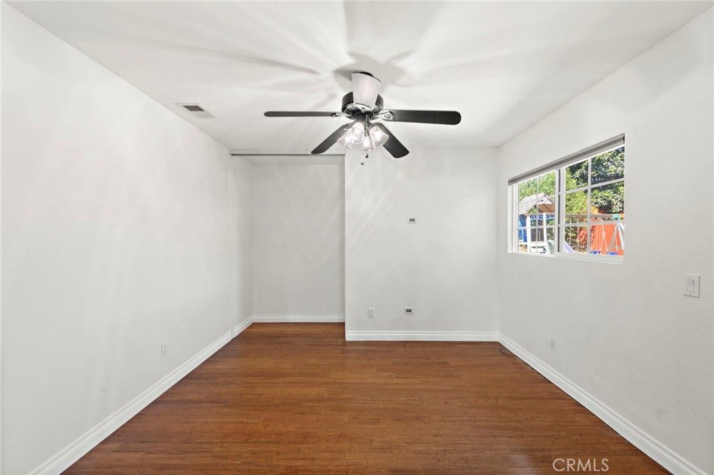 2834 S Augusta Avenue