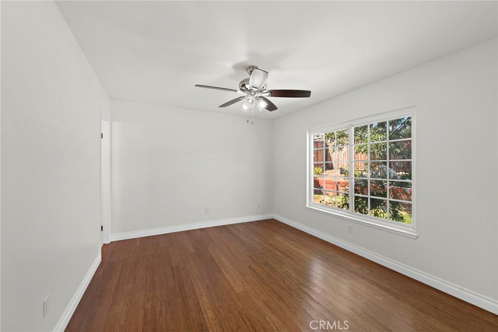 2834 S Augusta Avenue