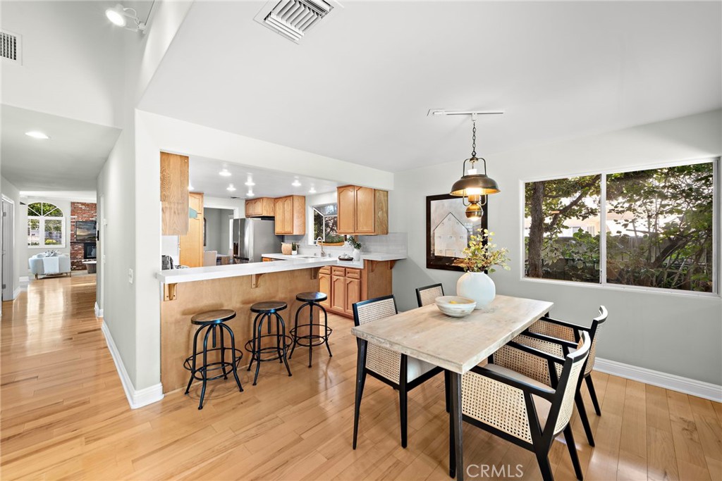 2815 N Kingsgate Drive