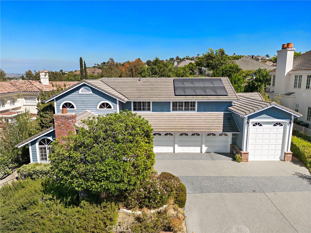 2815 N Kingsgate Drive