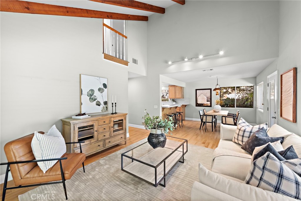 2815 N Kingsgate Drive