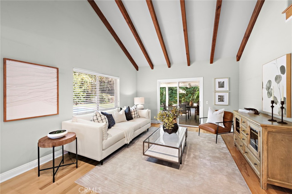 2815 N Kingsgate Drive