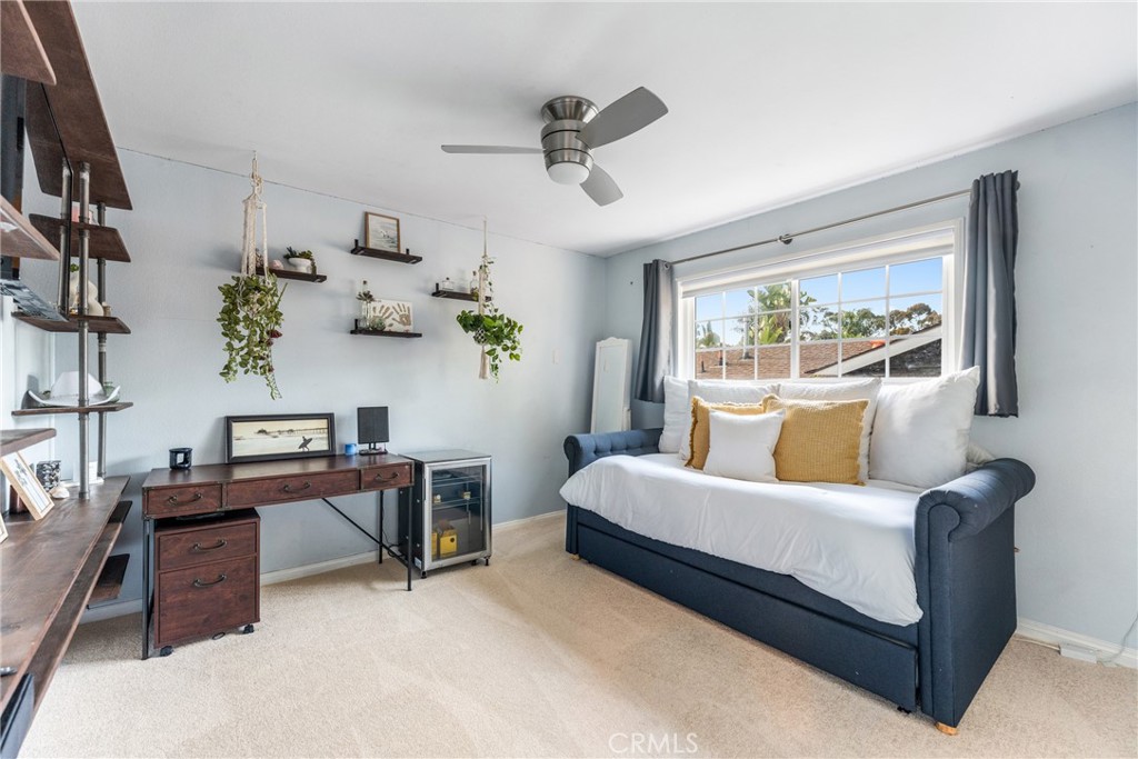 4 West Avenida Junipero