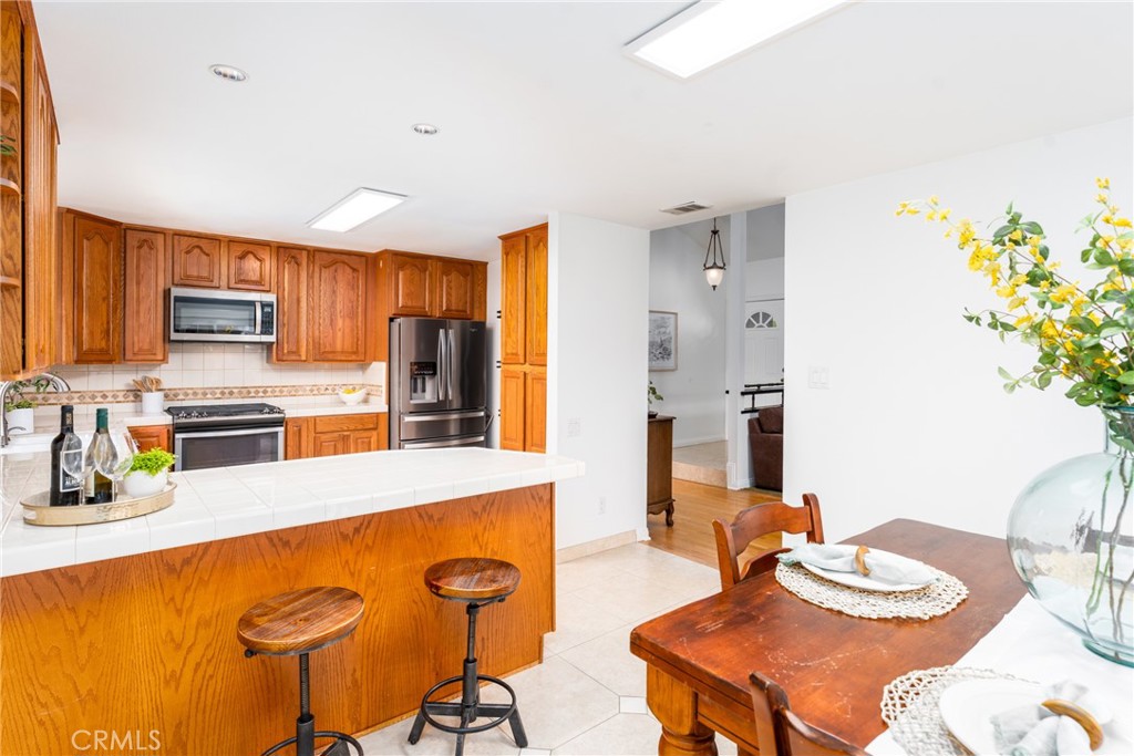 4 West Avenida Junipero