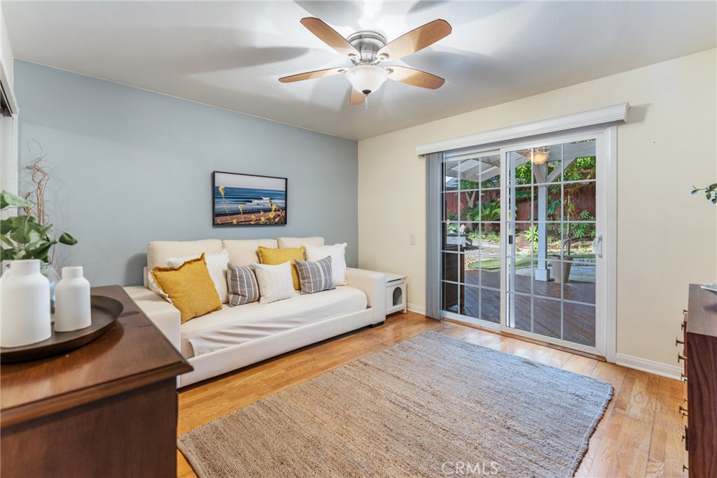 4 West Avenida Junipero