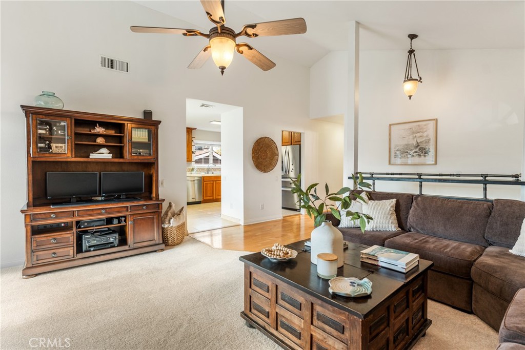 4 West Avenida Junipero