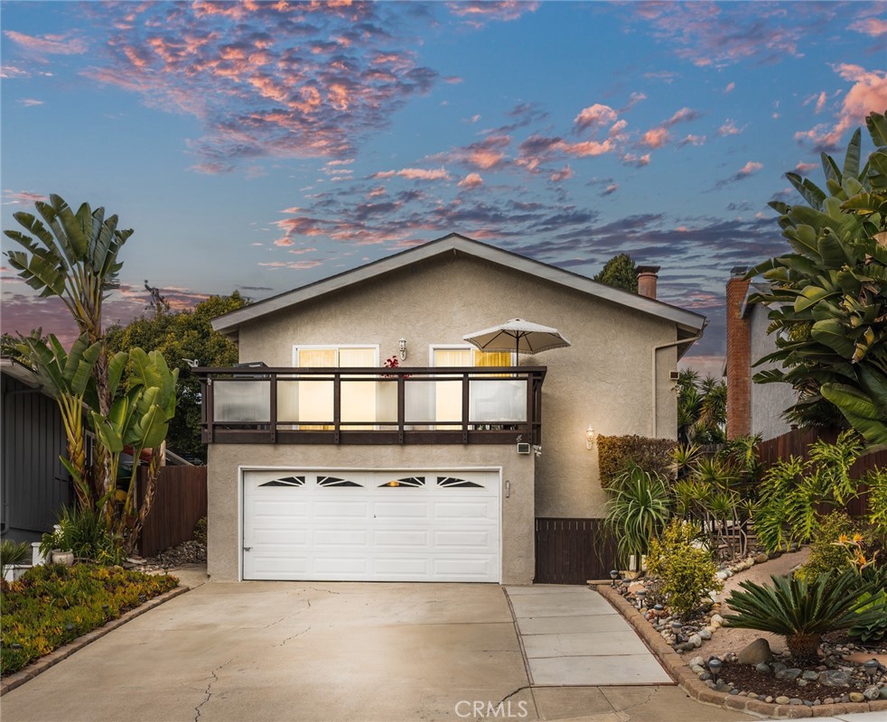 4 West Avenida Junipero