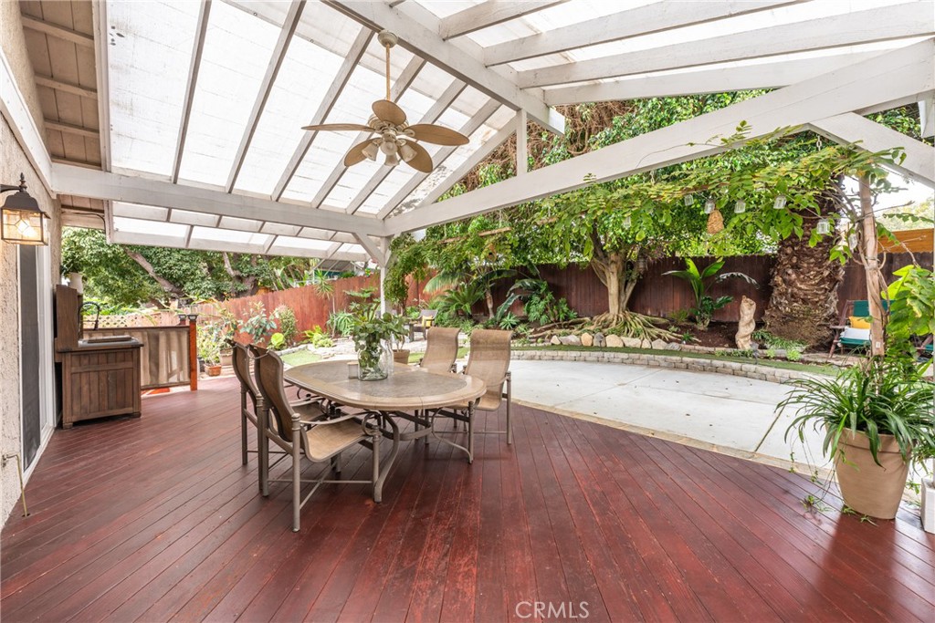 4 West Avenida Junipero