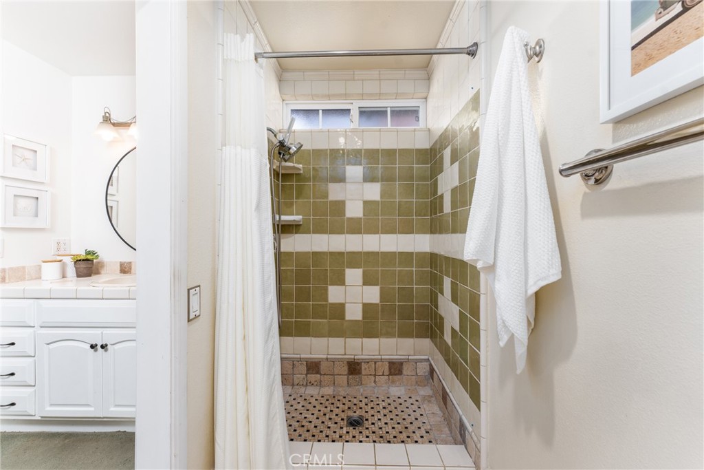 4 West Avenida Junipero