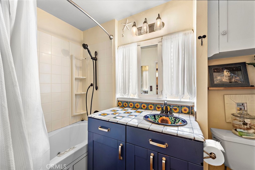 1604 N El Camino Real