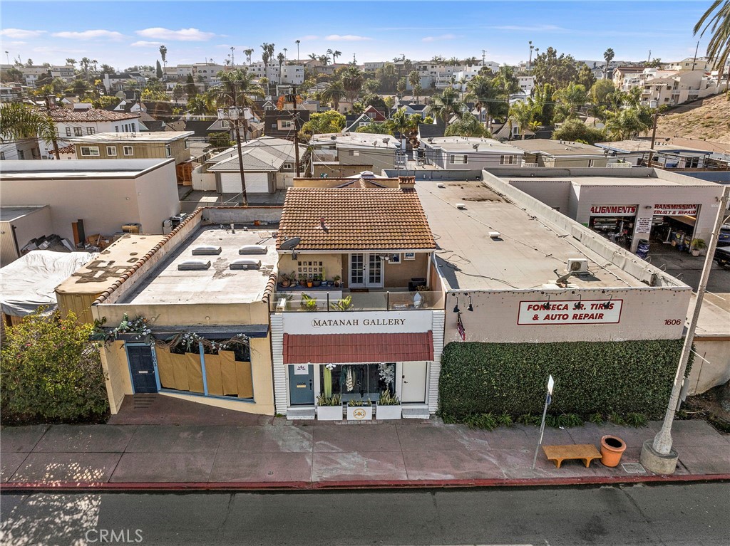 1604 N El Camino Real